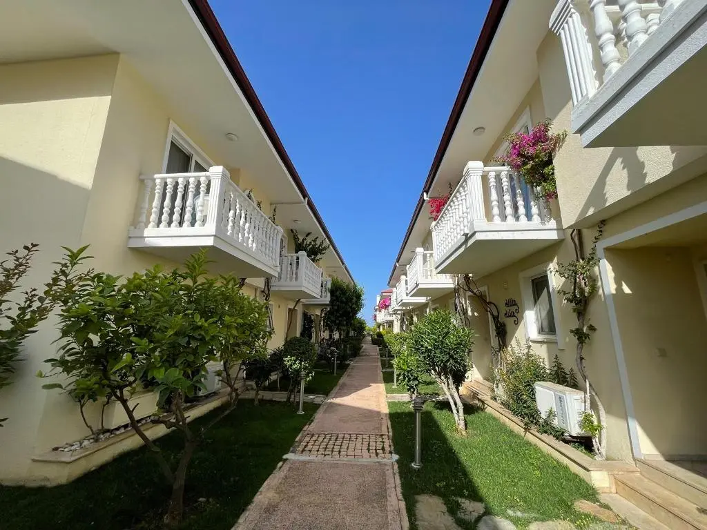 Real estate in Calis